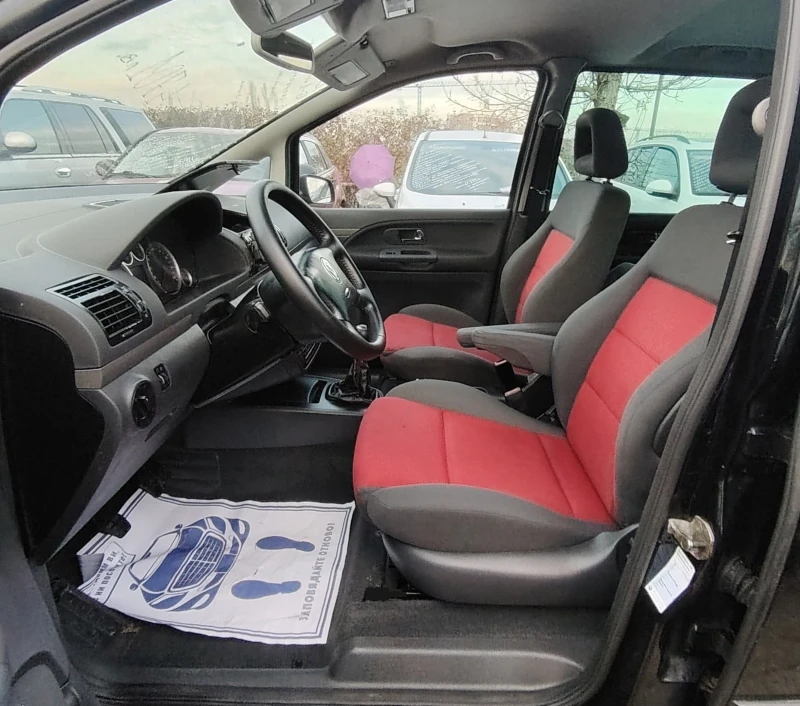 VW Sharan 1.9TDI/4-Motion, снимка 10 - Автомобили и джипове - 52701762
