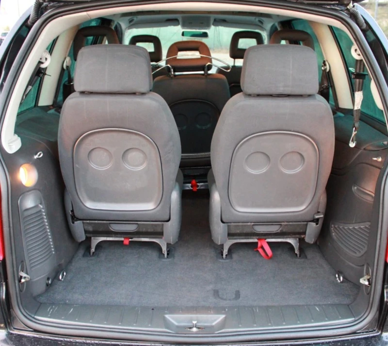 VW Sharan 1.9TDI/4-Motion, снимка 13 - Автомобили и джипове - 52701762