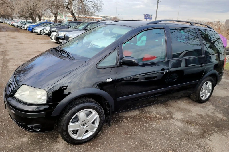 VW Sharan 1.9TDI/4-Motion, снимка 2 - Автомобили и джипове - 52701762