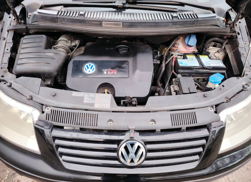 VW Sharan 1.9TDI/4-Motion, снимка 10 - Автомобили и джипове - 52701762