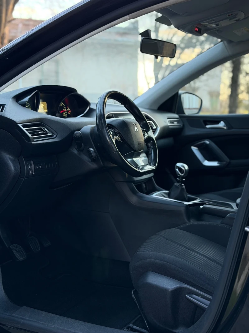 Peugeot 308 1.6hdi 120кс Нов Внос, снимка 13 - Автомобили и джипове - 52944821