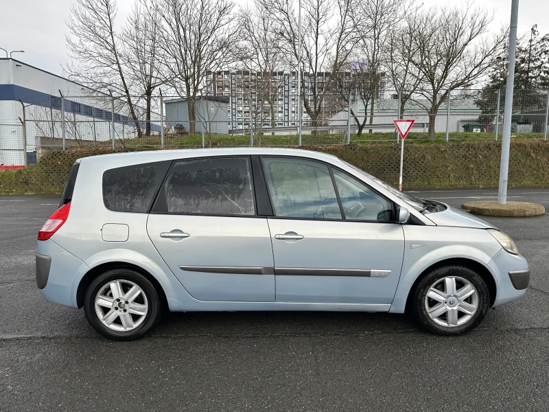 Renault Scenic 1.9 dci, 6+ 1, 7местен, снимка 2 - Автомобили и джипове - 53053293