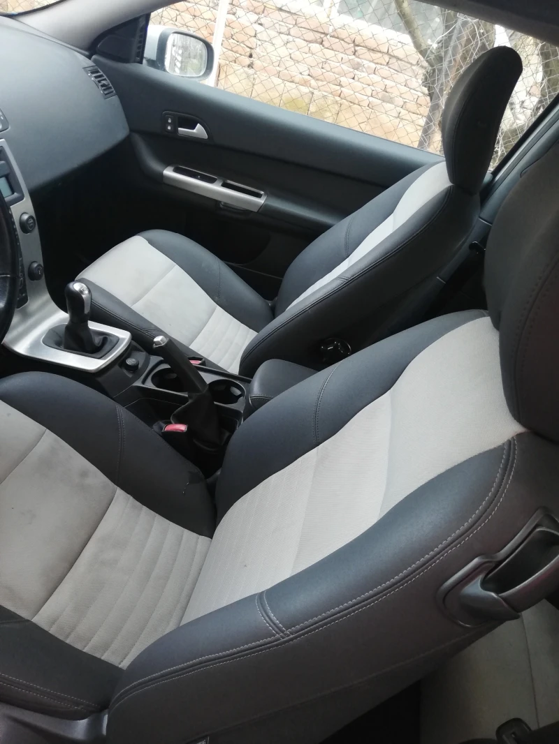 Volvo C30 1.6, снимка 7 - Автомобили и джипове - 53213346