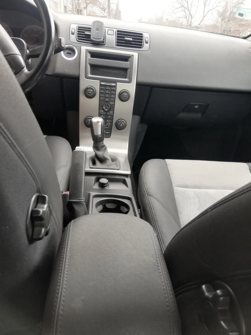 Volvo C30 1.6, снимка 5 - Автомобили и джипове - 53213346