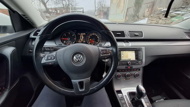 VW Passat 170кс DSG, снимка 4 - Автомобили и джипове - 53248982