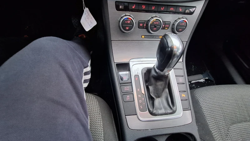 VW Passat 170кс DSG, снимка 5 - Автомобили и джипове - 53248982