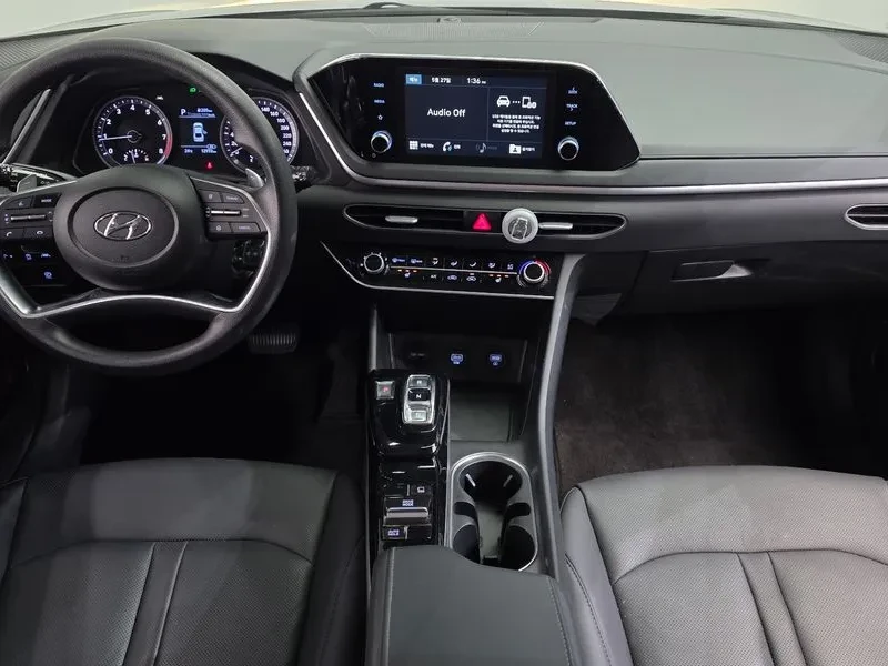 Hyundai Sonata (Dn8) 2.0 Smart, снимка 7 - Автомобили и джипове - 56305532
