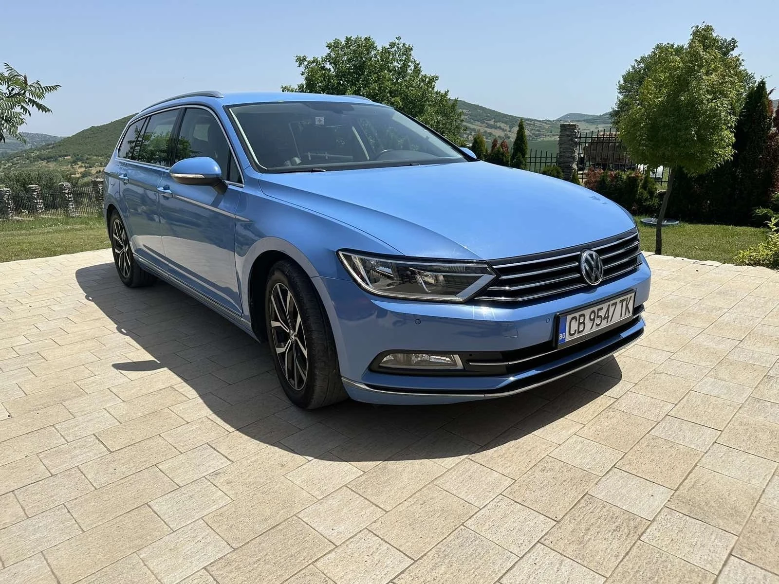 VW Passat 2.0 TDI B8 HIGHLINE - изображение 2