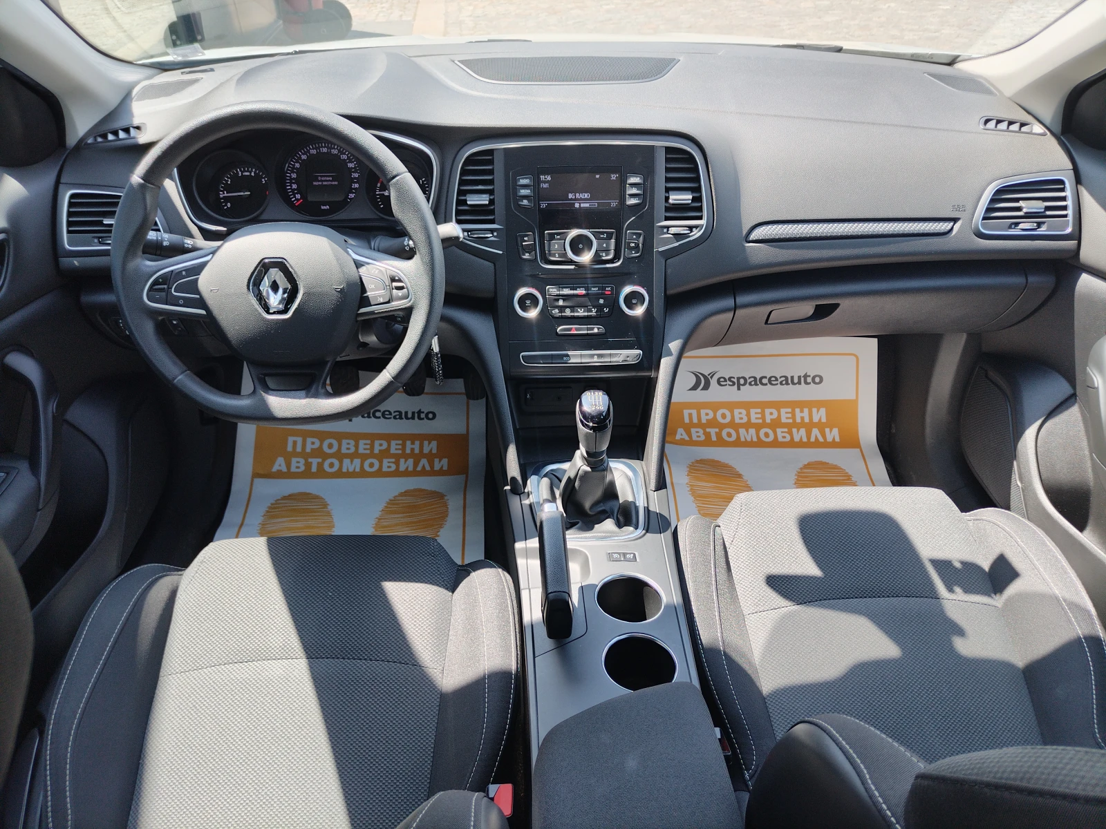 Renault Megane 1.3TCe.140к.с/Life - изображение 8