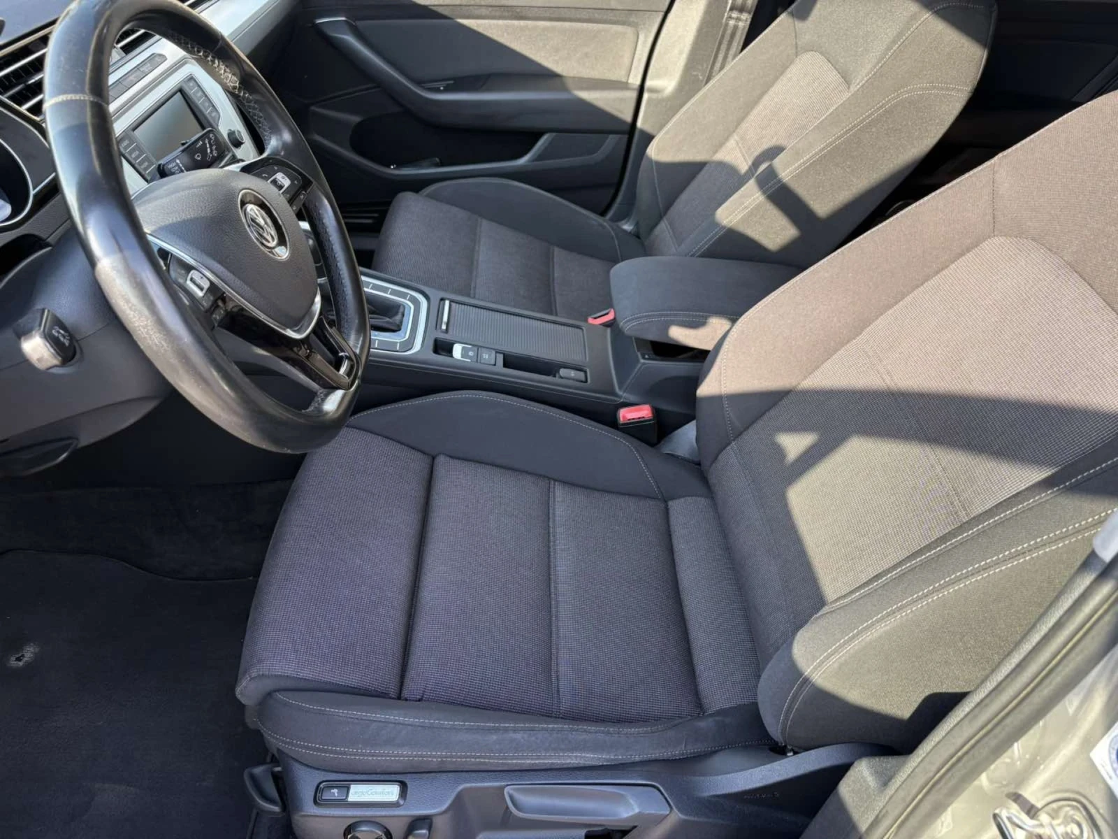 VW Passat 2.0 TDI - изображение 8