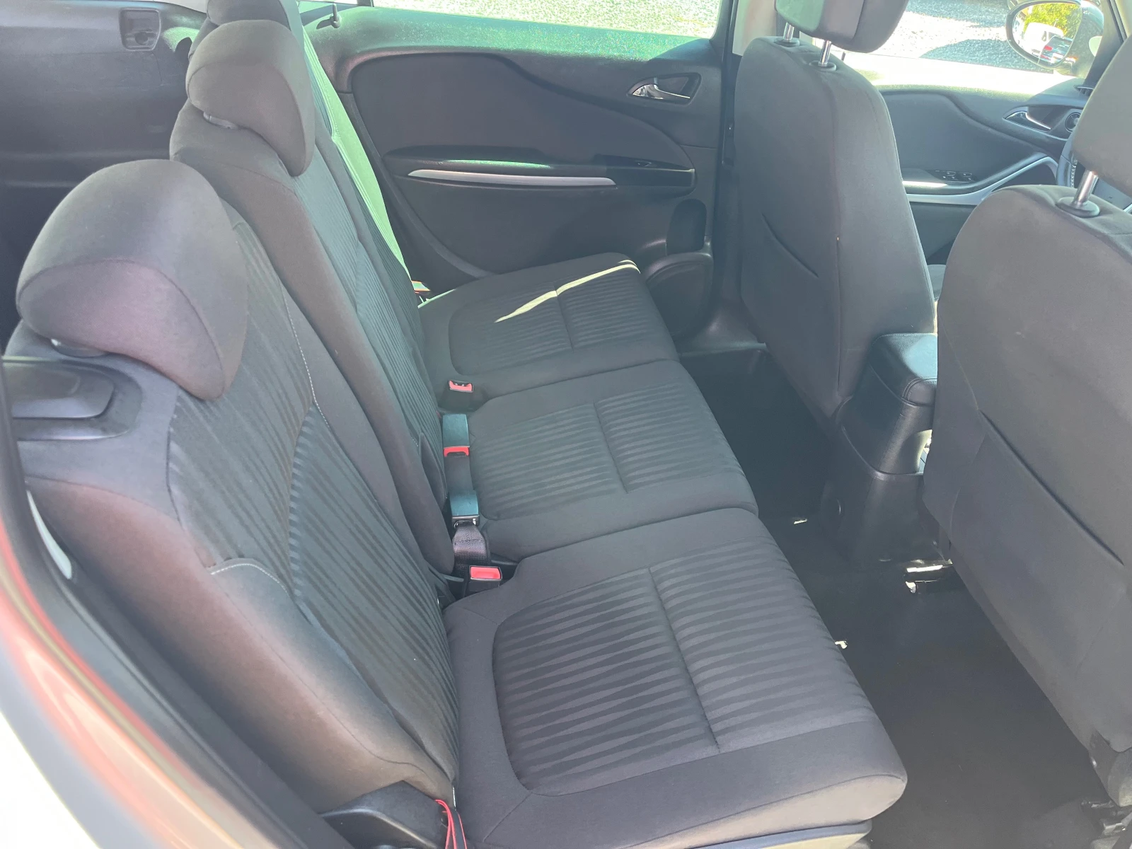 Opel Zafira 1.4I  ГАЗ EURO 5B 6+ 1m - изображение 9