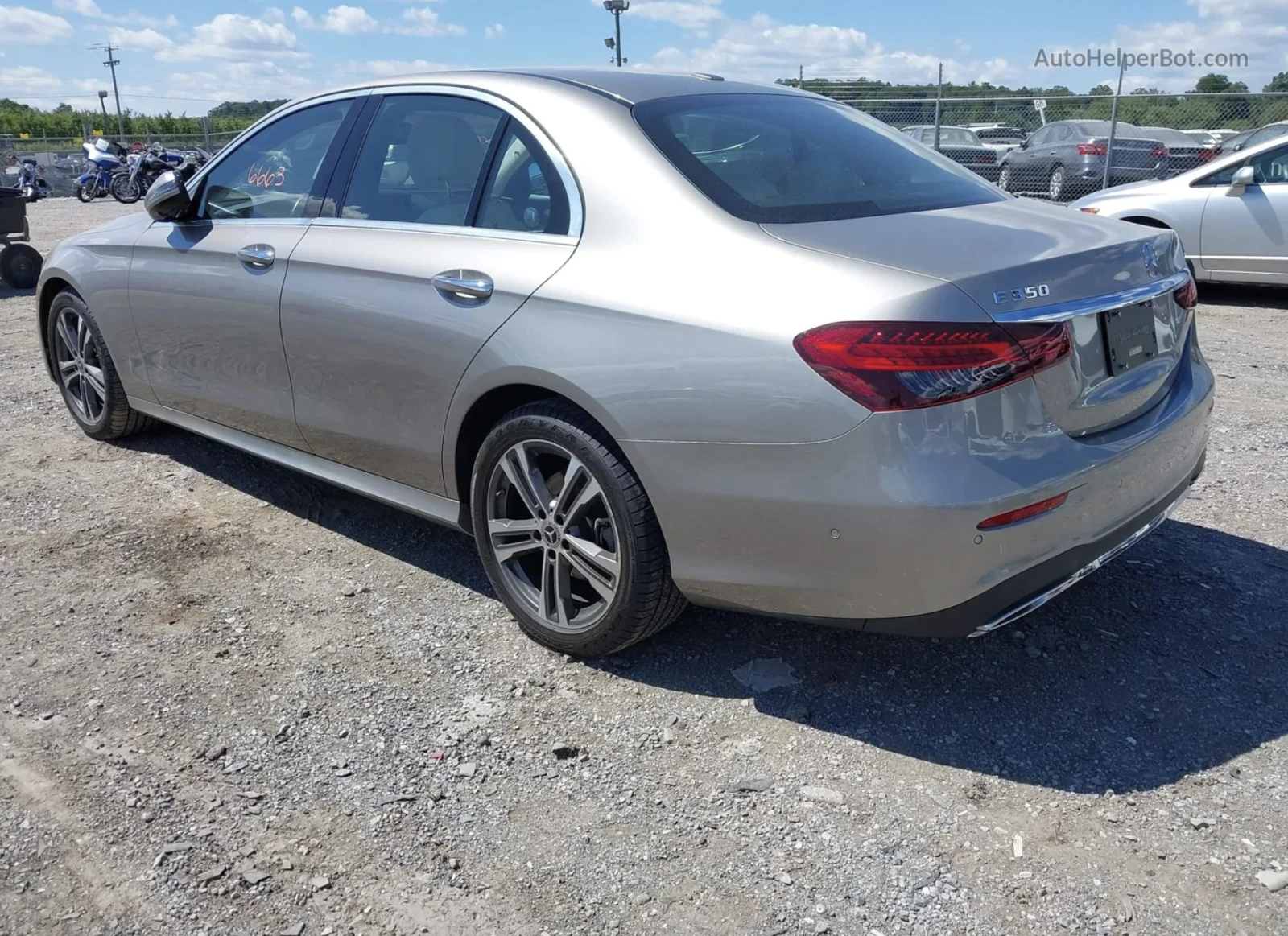 Mercedes-Benz E 350  - изображение 3