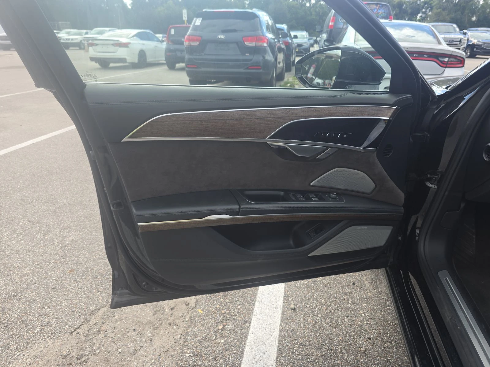 Audi A8 Bang & Olufsen 3D * Virtual Cockpit Plus* Head-Up* - изображение 10