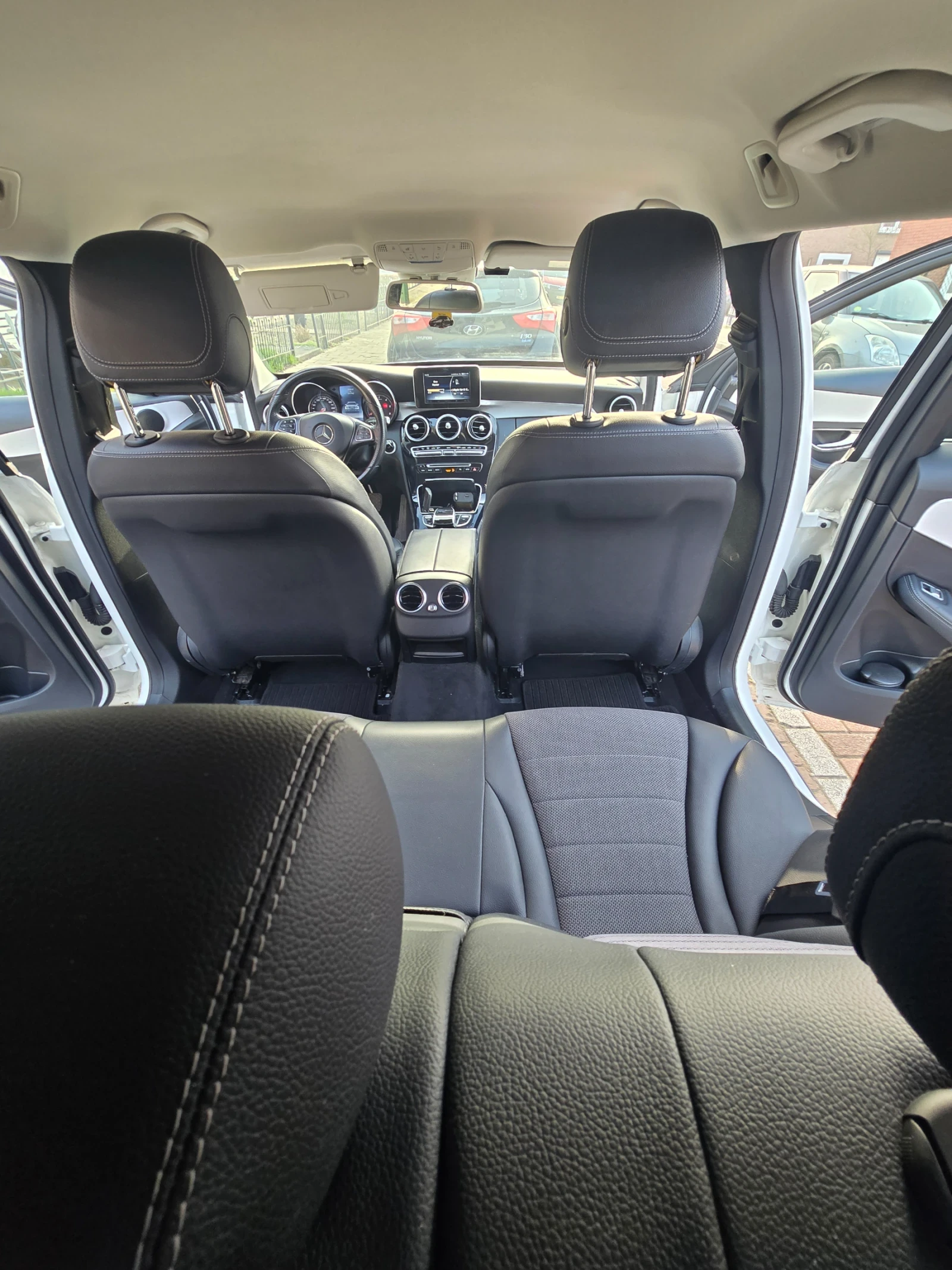 Mercedes-Benz 220, снимка 10 - Автомобили и джипове - 54047353