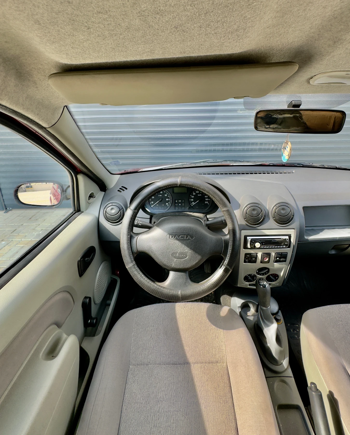Dacia Logan 1.4, снимка 6 - Автомобили и джипове - 54057860