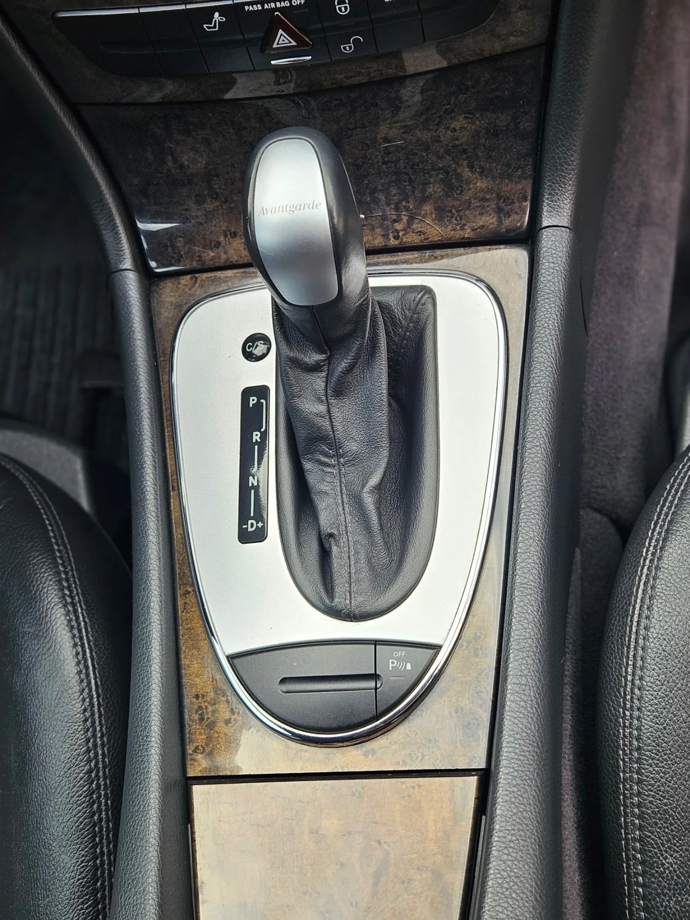 Mercedes-Benz E 320, снимка 12 - Автомобили и джипове - 54152135