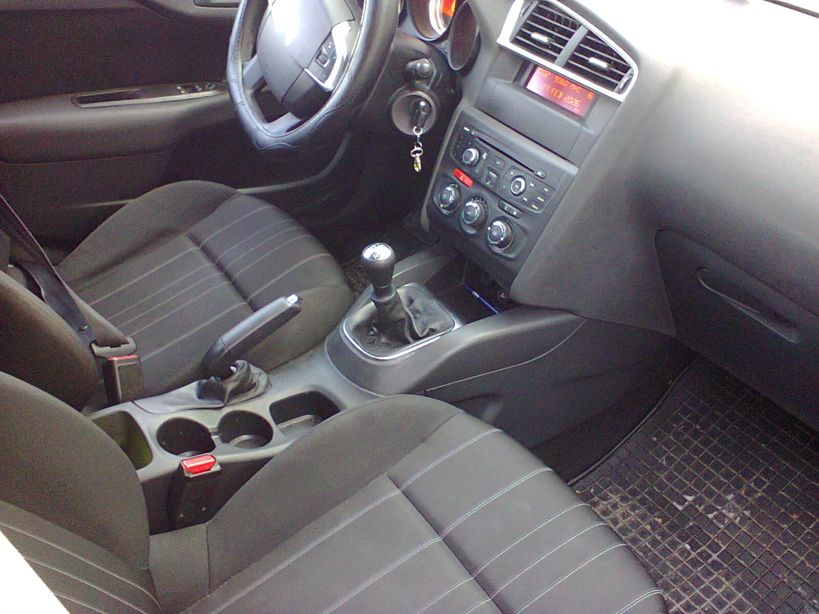 Citroen C4 1.4 i - бензин EURO 5, снимка 12 - Автомобили и джипове - 54219717