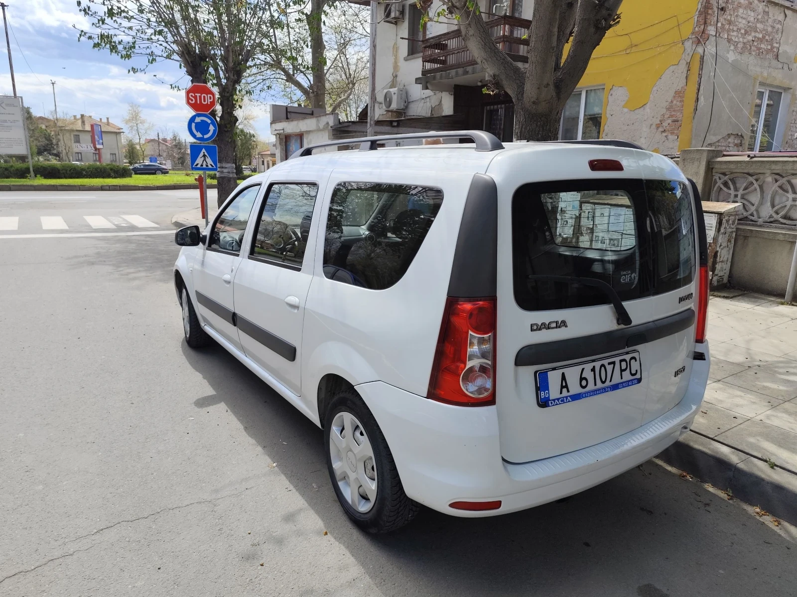 Dacia Logan, снимка 5 - Автомобили и джипове - 54308280