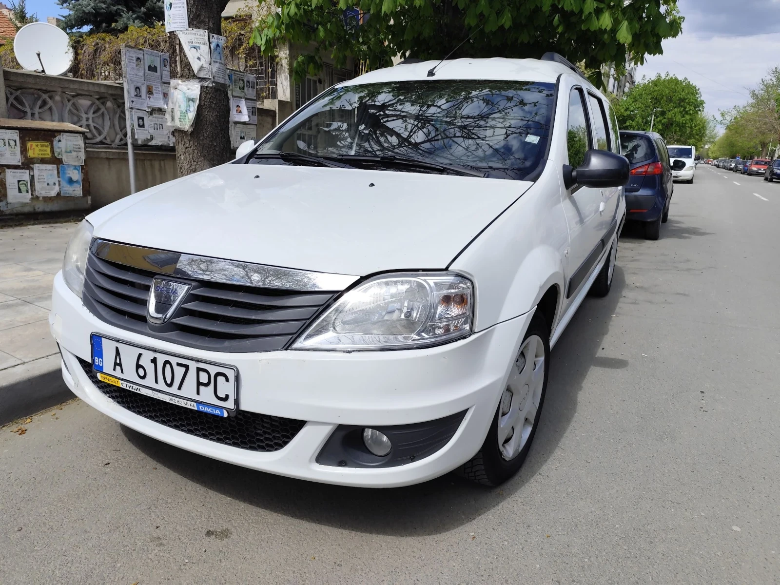 Dacia Logan, снимка 2 - Автомобили и джипове - 54308280