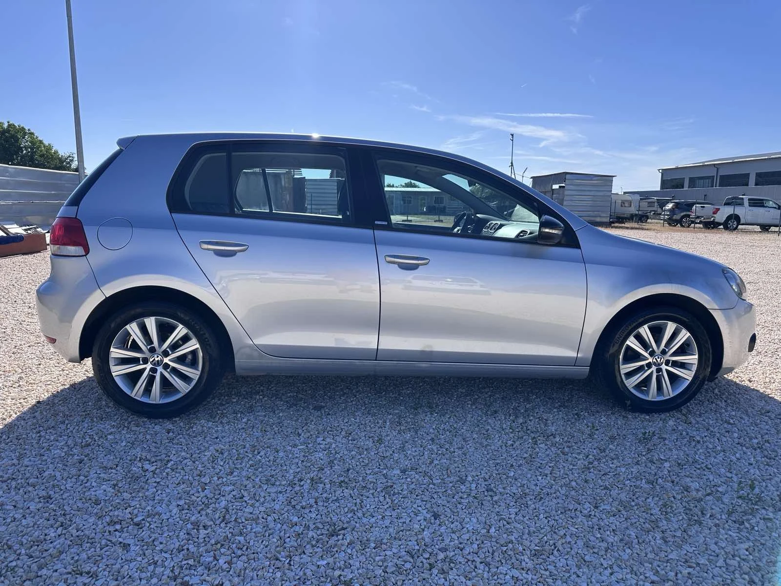 VW Golf 1, 6, снимка 2 - Автомобили и джипове - 54722298