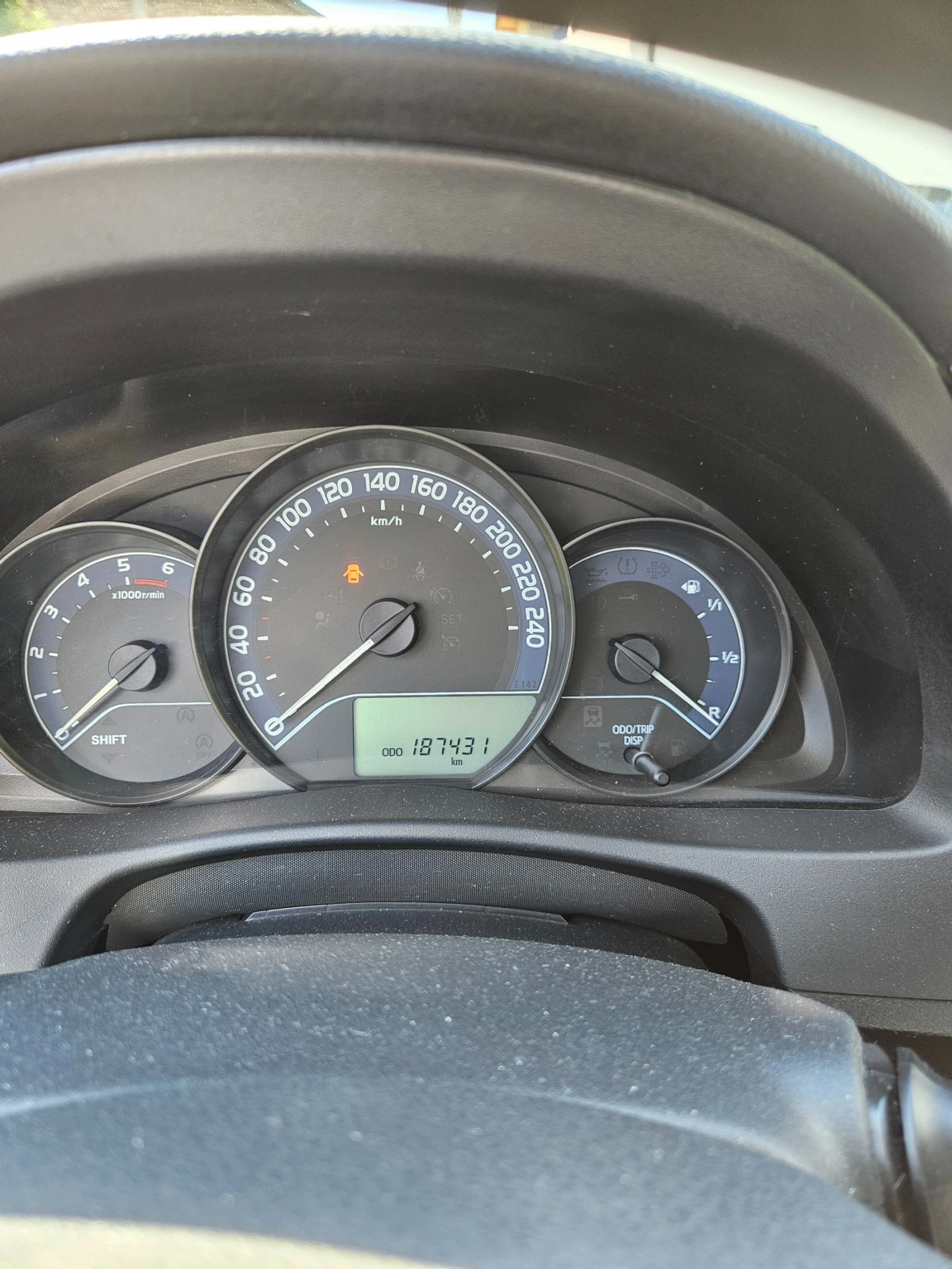 Toyota Auris Auris II, D-4D, снимка 6 - Автомобили и джипове - 54843286