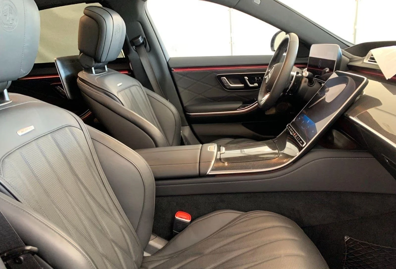 Mercedes-Benz S 63 AMG E-PERFORMANCE TV BURMESTER PANO NIGHT-PAKET, снимка 5 - Автомобили и джипове - 54857363