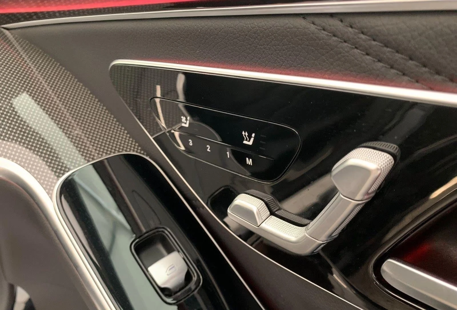 Mercedes-Benz S 63 AMG E-PERFORMANCE TV BURMESTER PANO NIGHT-PAKET, снимка 11 - Автомобили и джипове - 54857363