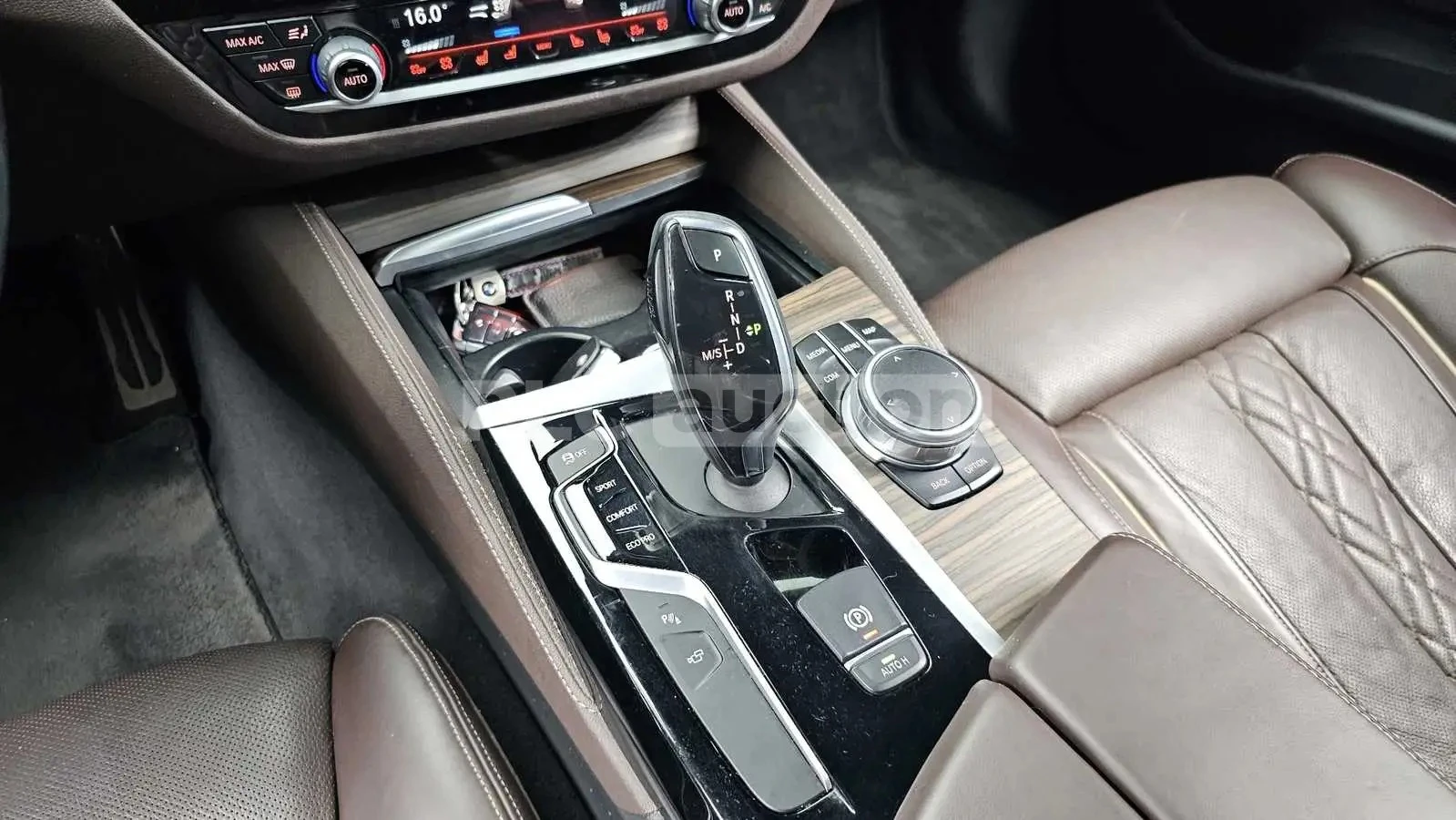 BMW 530 M SPORT/ФИКСИРАНА ЦЕНА ДО БЪЛГАРИЯ, снимка 12 - Автомобили и джипове - 54997679