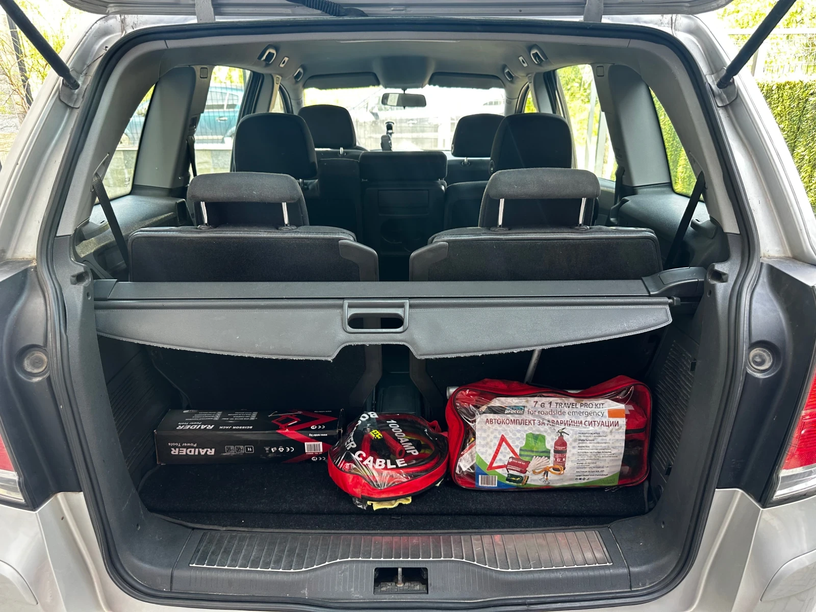 Opel Zafira 1.6 LPG / 7 местна / Обслужена, снимка 13 - Автомобили и джипове - 55386929