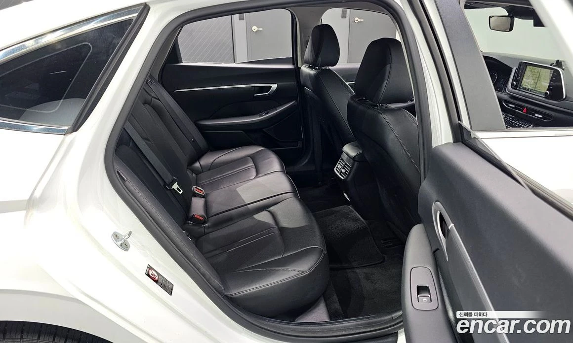 Hyundai Sonata 2.0 LPG(rental car) Style, снимка 17 - Автомобили и джипове - 55676648