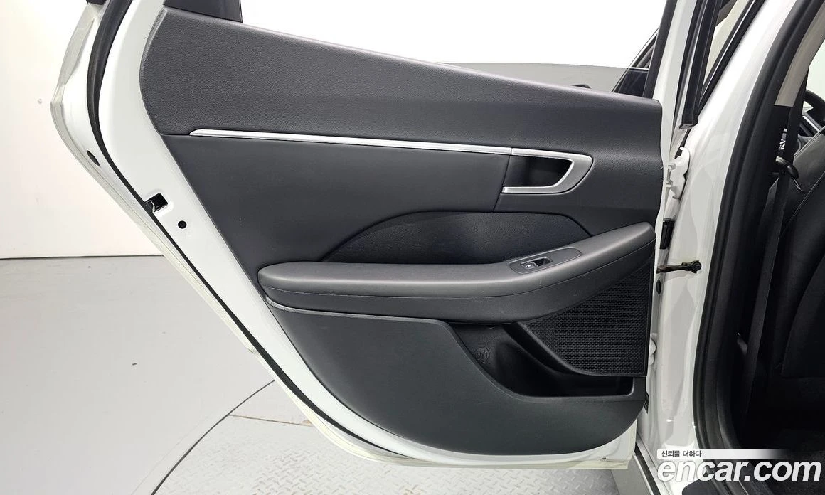 Hyundai Sonata 2.0 LPG(rental car) Style, снимка 15 - Автомобили и джипове - 55676648