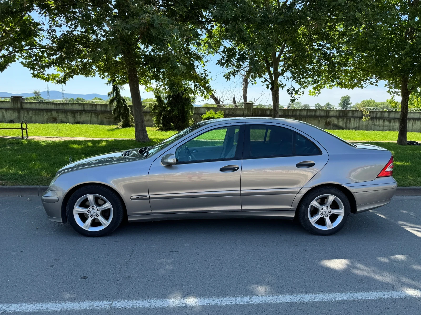 Mercedes-Benz C 220 Mercedens benz c220 FACELIFT, снимка 11 - Автомобили и джипове - 55691739