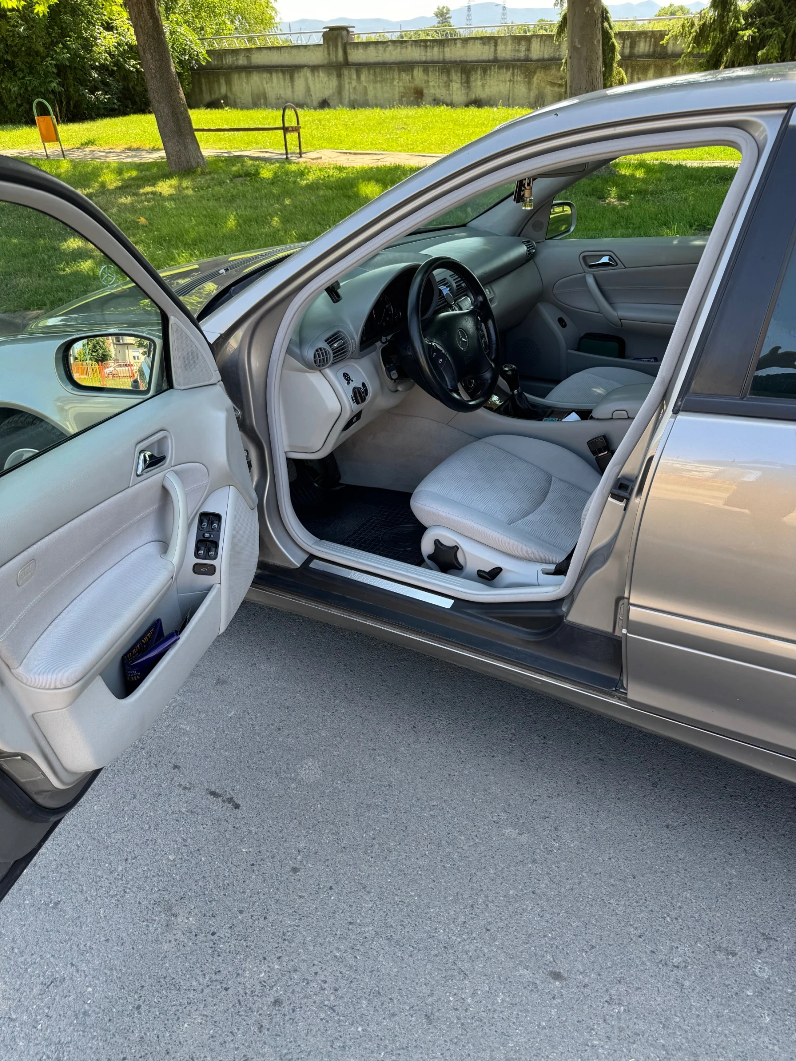 Mercedes-Benz C 220 Mercedens benz c220 FACELIFT, снимка 14 - Автомобили и джипове - 55691739