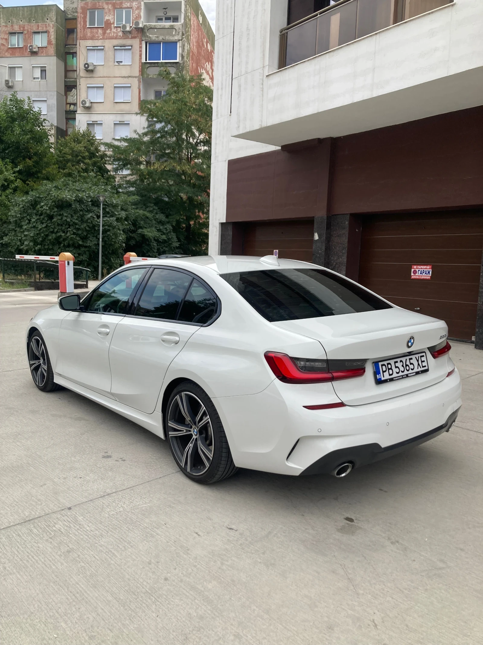 BMW 330 М пакет, задно, снимка 4 - Автомобили и джипове - 55873946