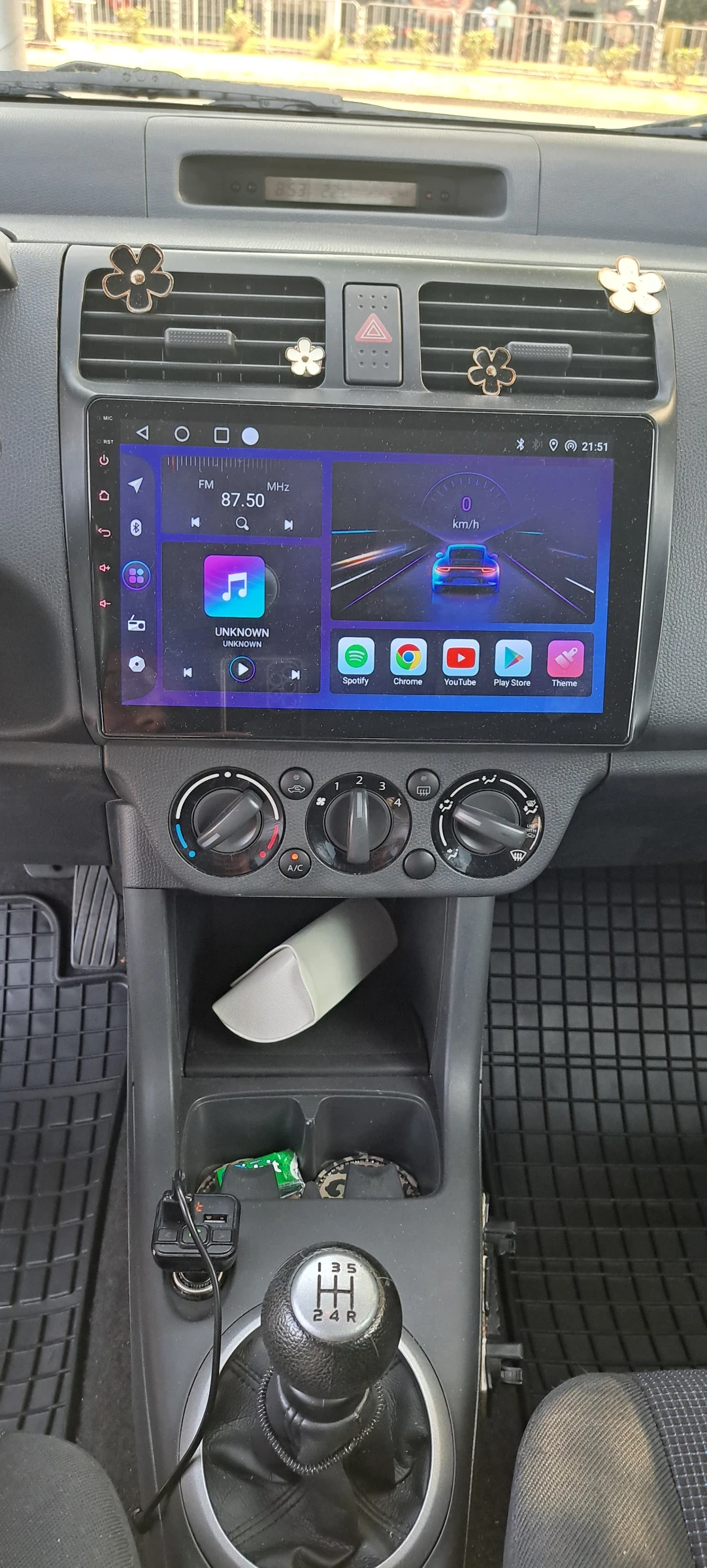 Suzuki Swift 1.3i, снимка 10 - Автомобили и джипове - 55879882