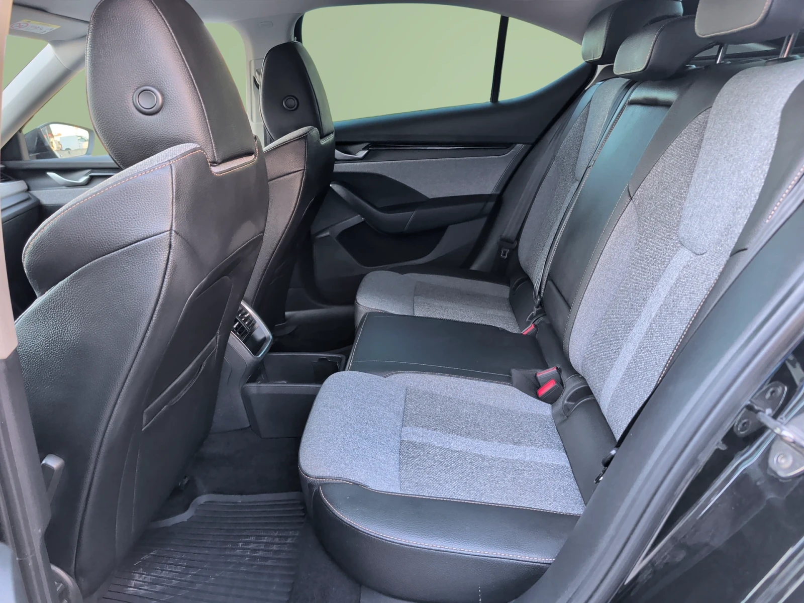 Skoda Octavia Selection 2, 0 TDI/150 �.�./7DSG | Mobile.bg � ����������� 12