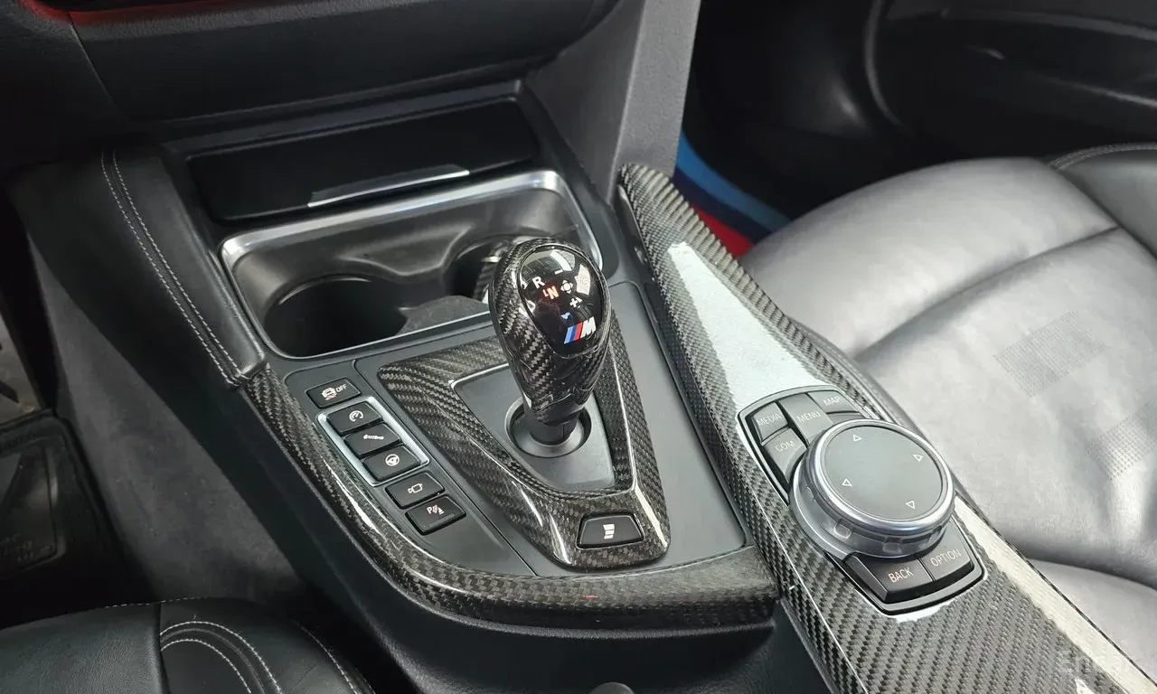 BMW M3 HARMON* KARDON* DCT* �����* 360������*  | Mobile.bg � ����������� 11