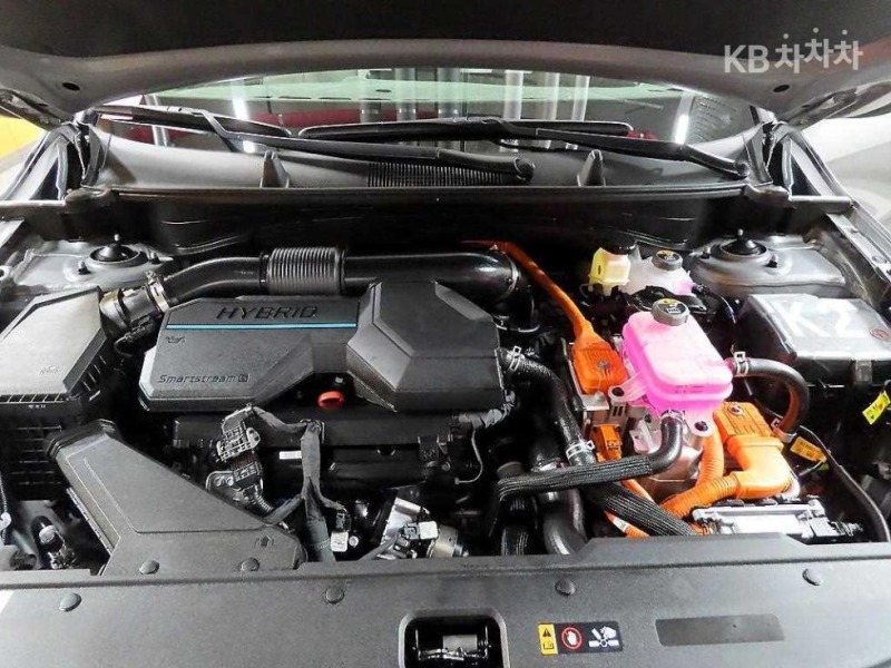Kia Sportage Noblesse 1.6 Turbo HYBRID 2WD, снимка 17 - Автомобили и джипове - 44970571