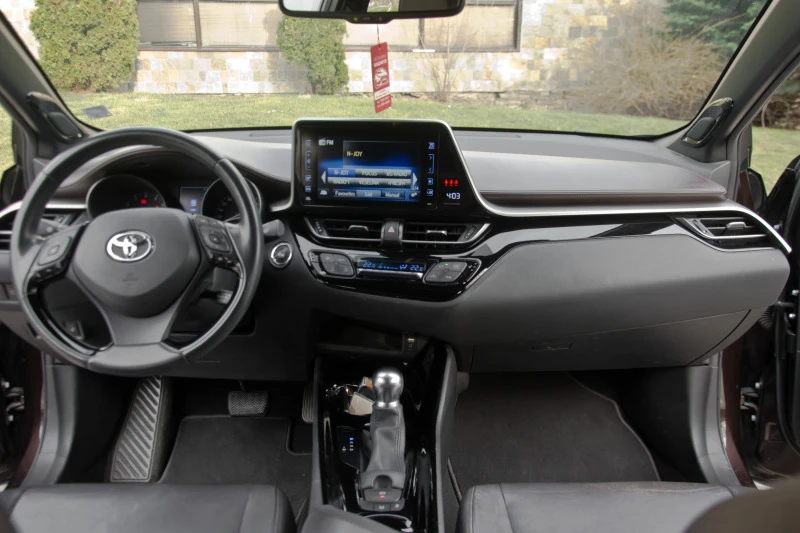 Toyota C-HR 1.2 бензин, снимка 13 - Автомобили и джипове - 47168119