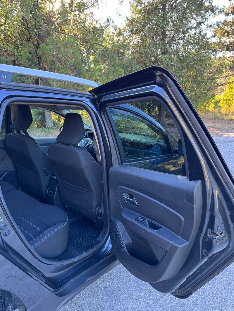 Dacia Duster 1.3 Tce , снимка 12 - Автомобили и джипове - 52376953