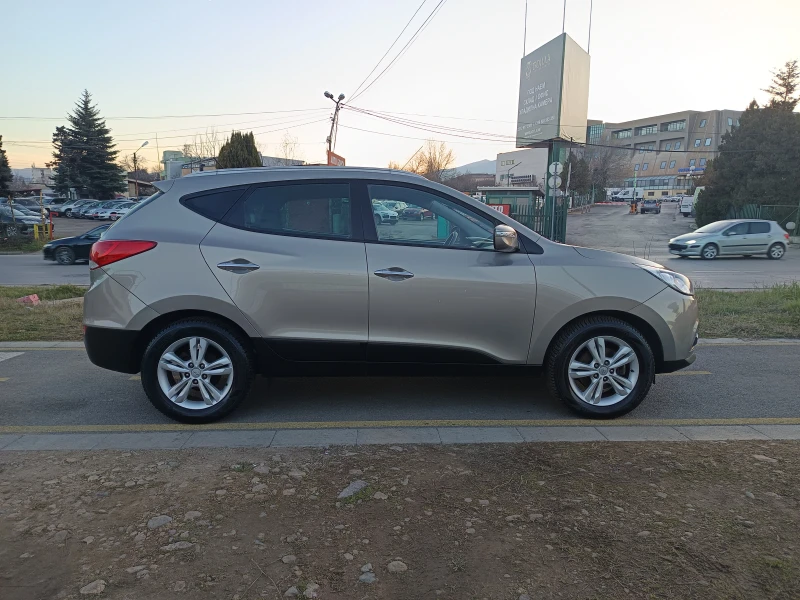 Hyundai IX35 1.7D , снимка 4 - Автомобили и джипове - 52858745