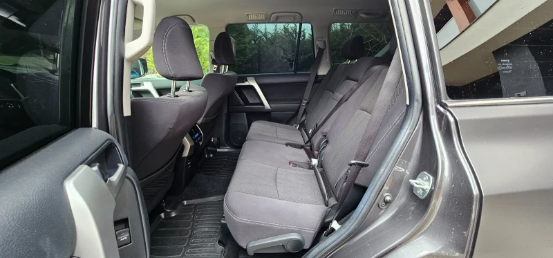 Toyota Land cruiser, снимка 12 - Автомобили и джипове - 53007585