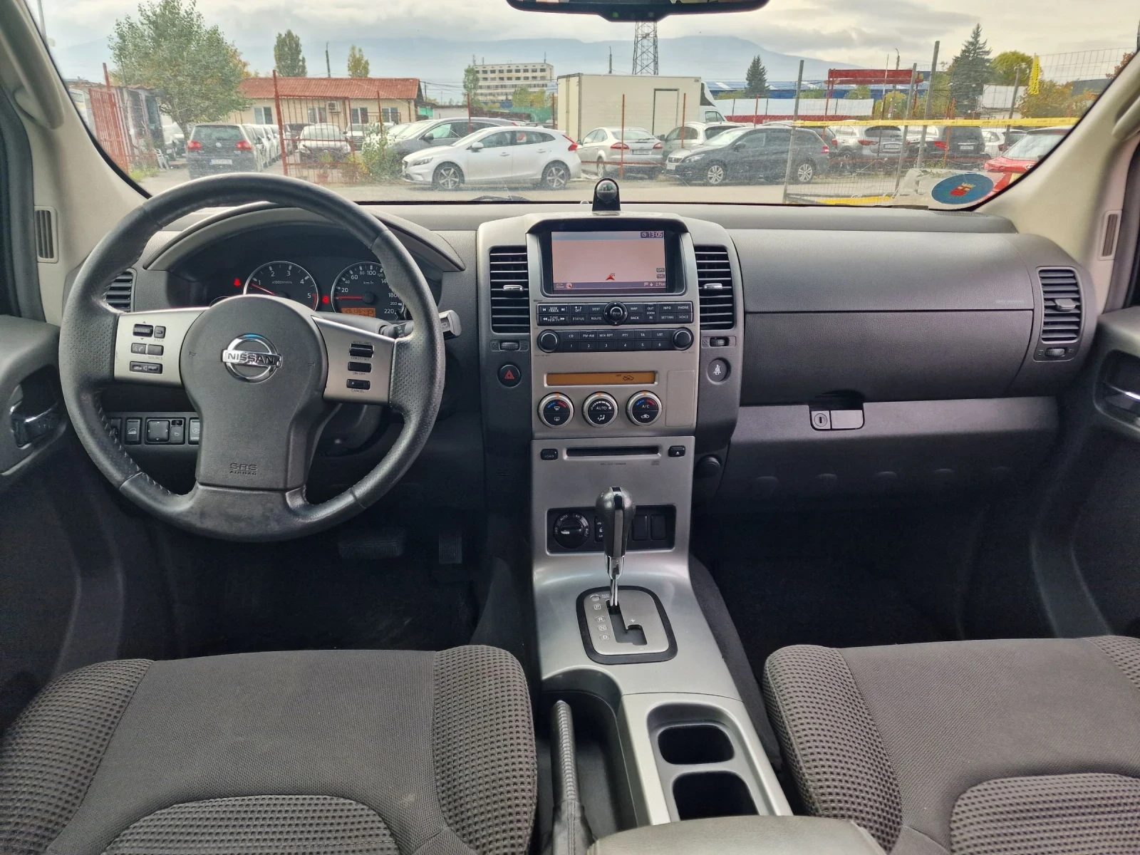 Nissan Pathfinder 2.5D 6+ 1 места - изображение 8