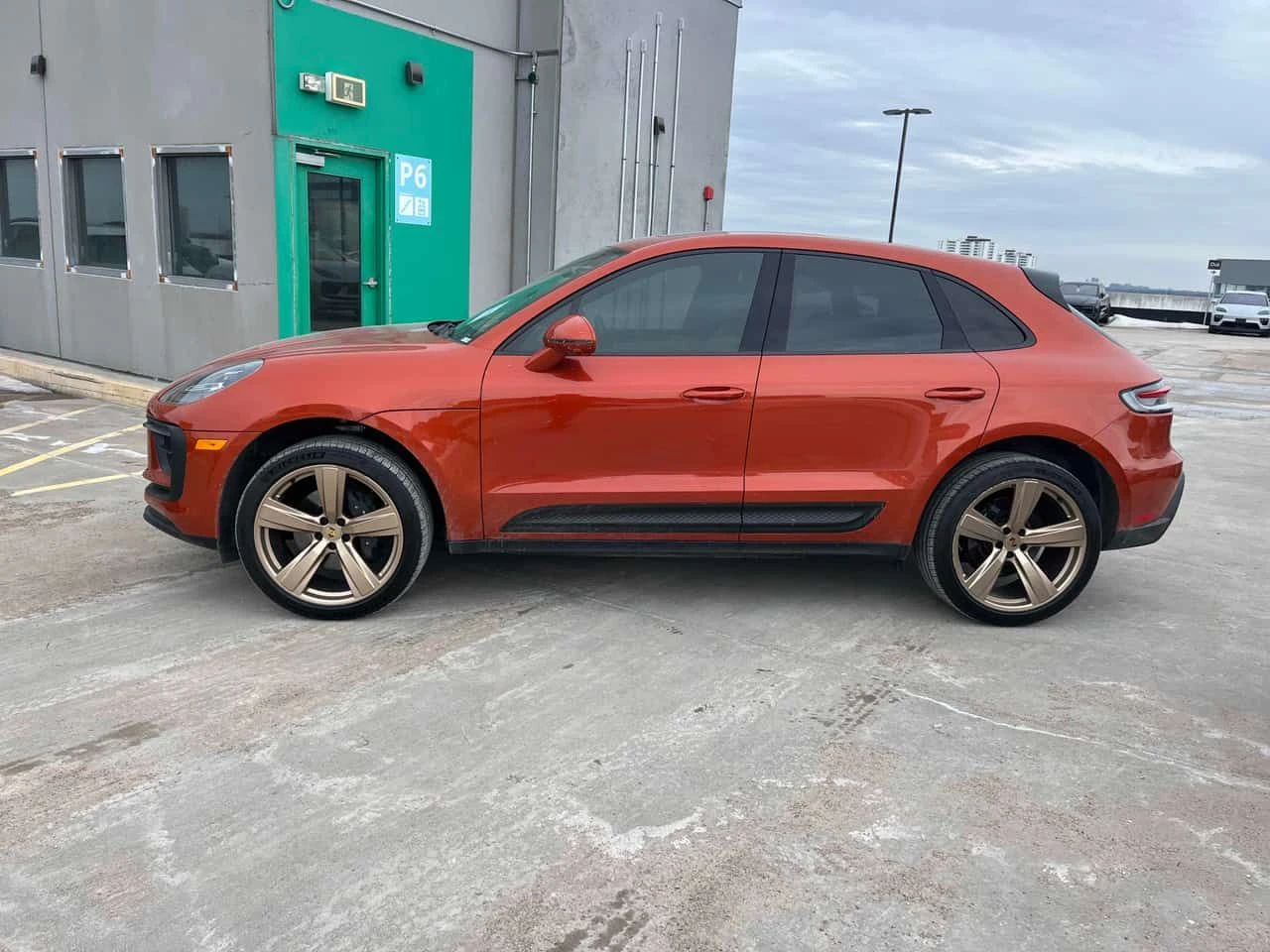Porsche Macan AWD  CARFAX, снимка 2 - Автомобили и джипове - 53731325