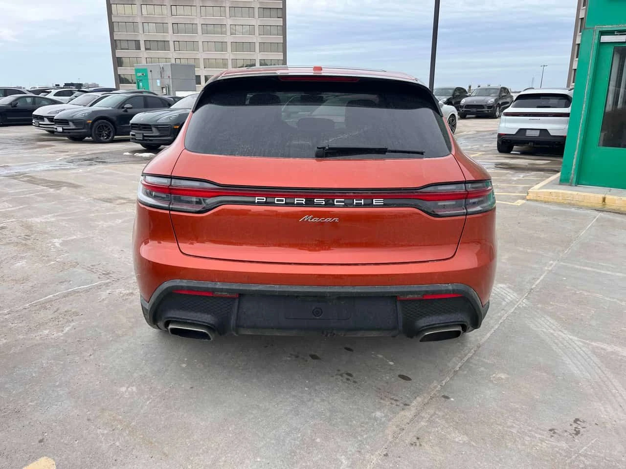 Porsche Macan AWD  CARFAX, снимка 4 - Автомобили и джипове - 53731325