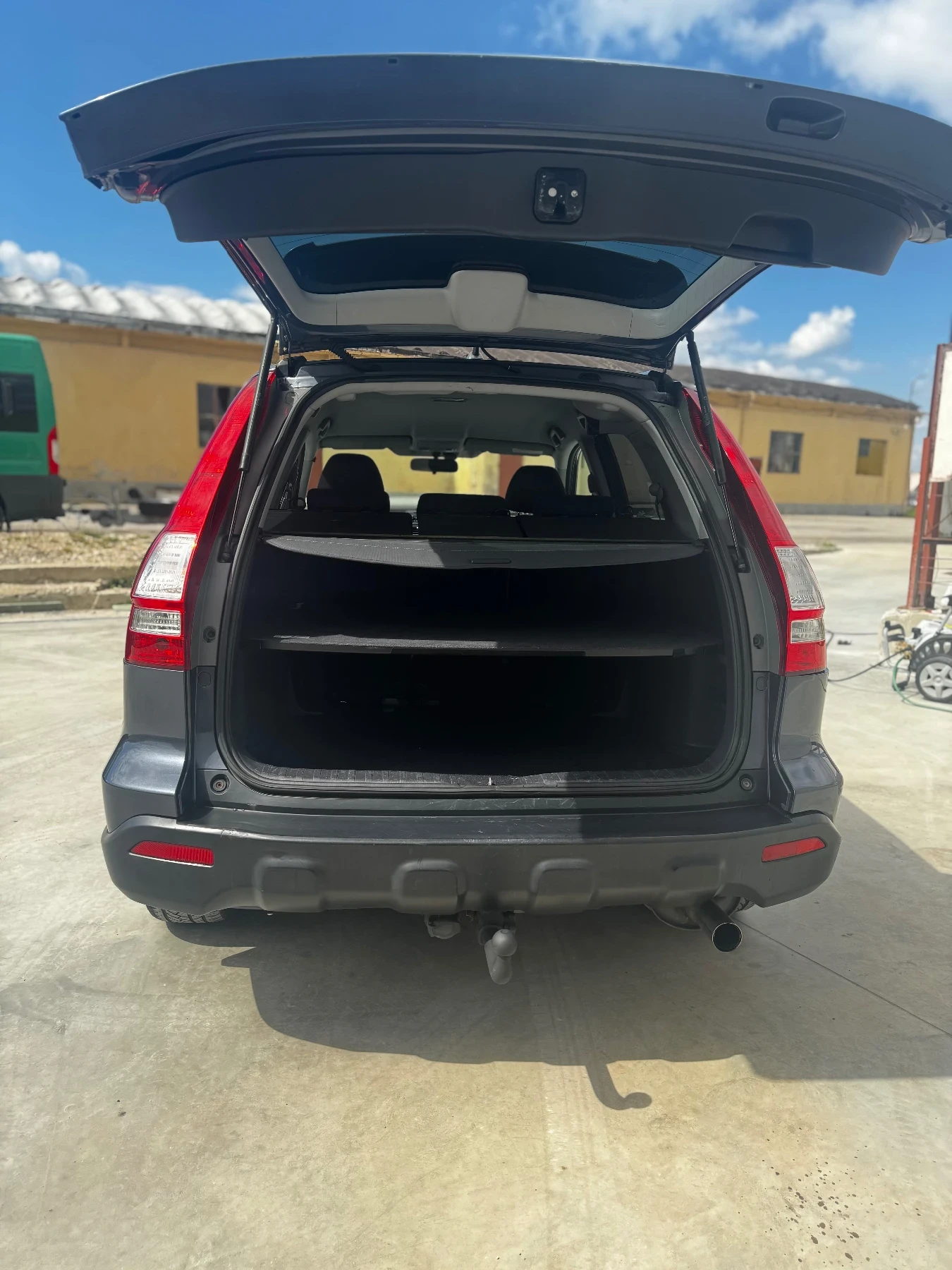 Honda Cr-v 2.0 i-VTEC 4x4 AUTOMATIC Обслужена!, снимка 7 - Автомобили и джипове - 54304475