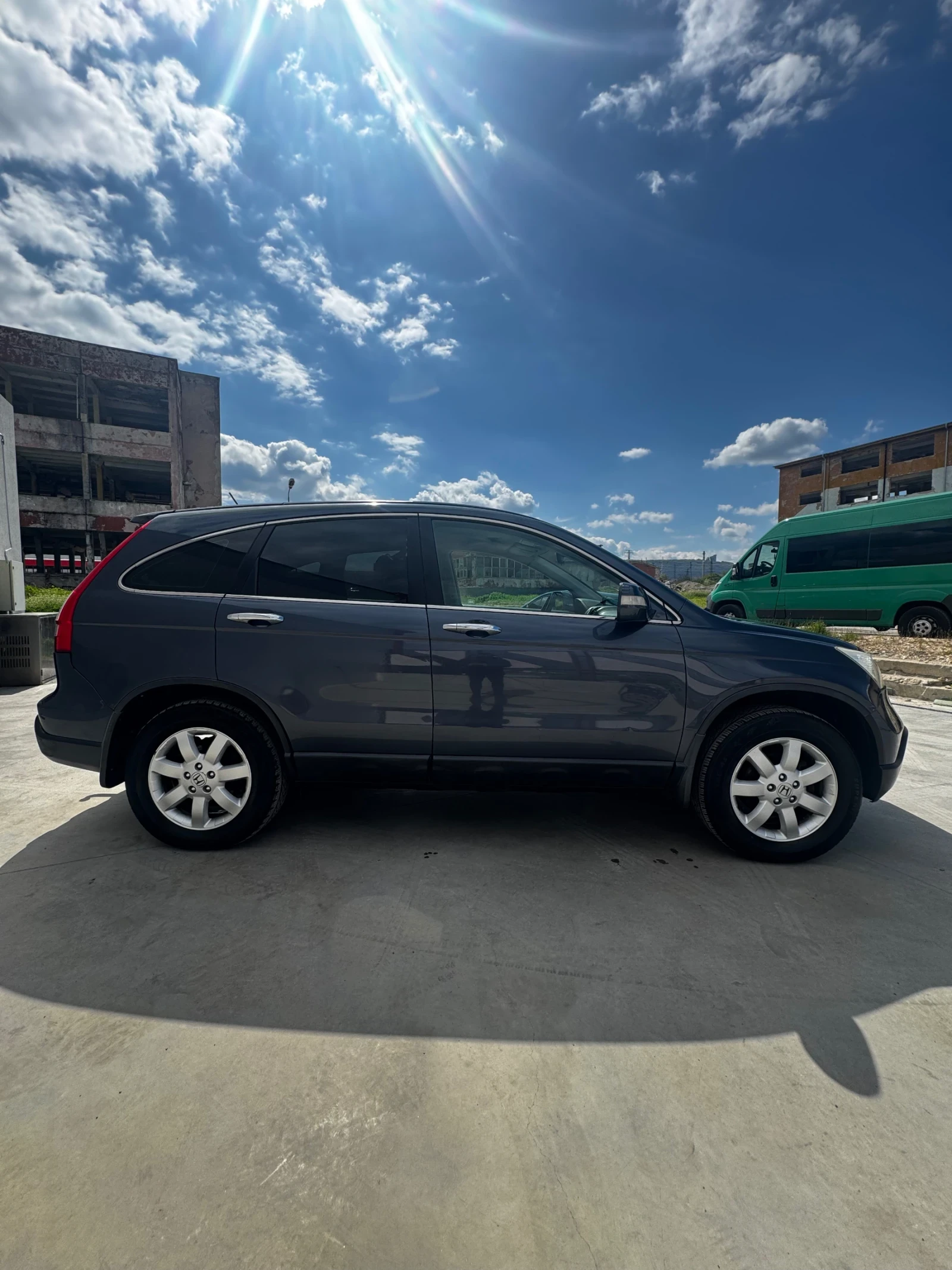 Honda Cr-v 2.0 i-VTEC 4x4 AUTOMATIC Обслужена!, снимка 9 - Автомобили и джипове - 54304475