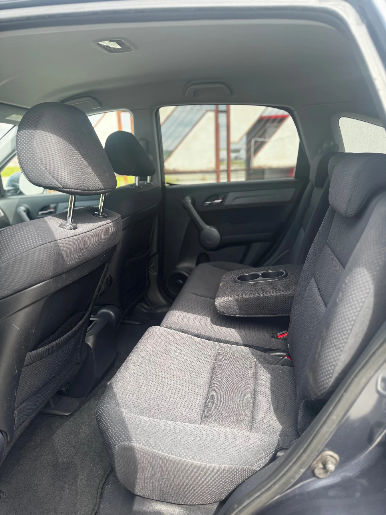 Honda Cr-v 2.0 i-VTEC 4x4 AUTOMATIC Обслужена!, снимка 11 - Автомобили и джипове - 54304475