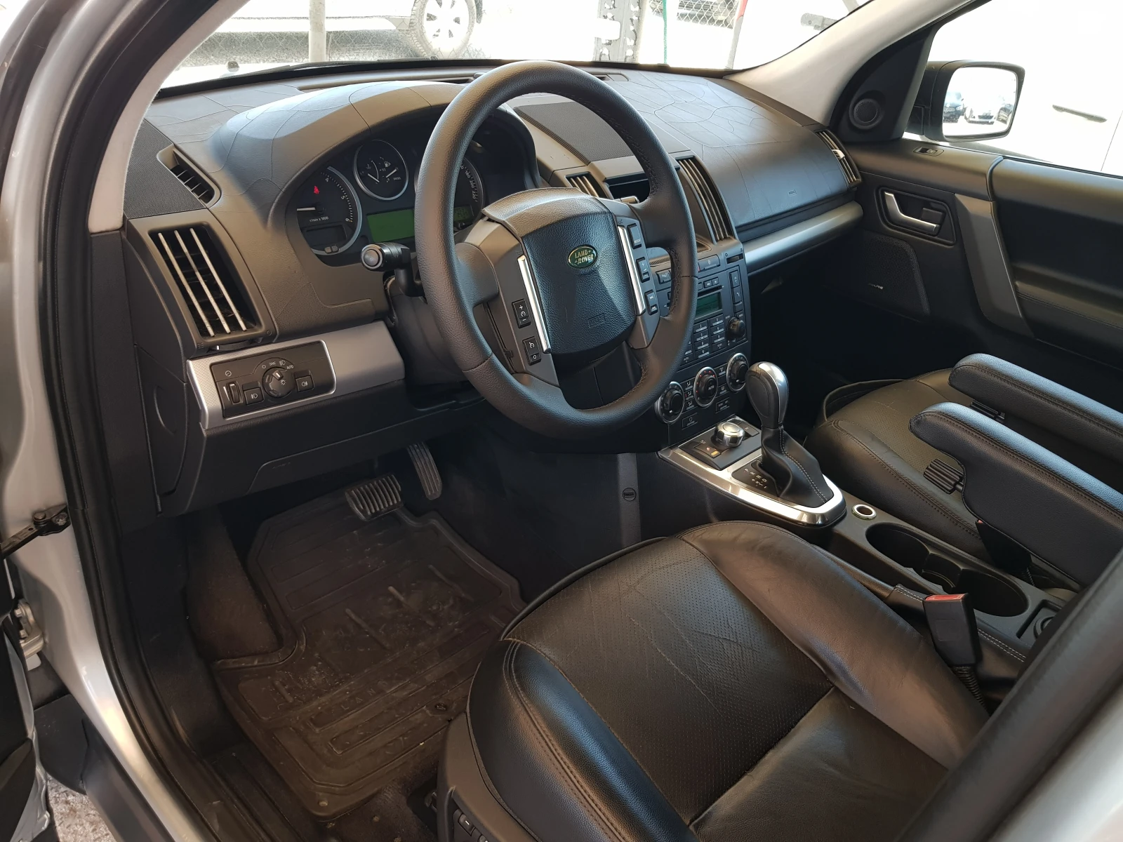 Land Rover Freelander 2.2 TD4 AWD-160 к.с. АВТОМАТИК, снимка 9 - Автомобили и джипове - 54915141