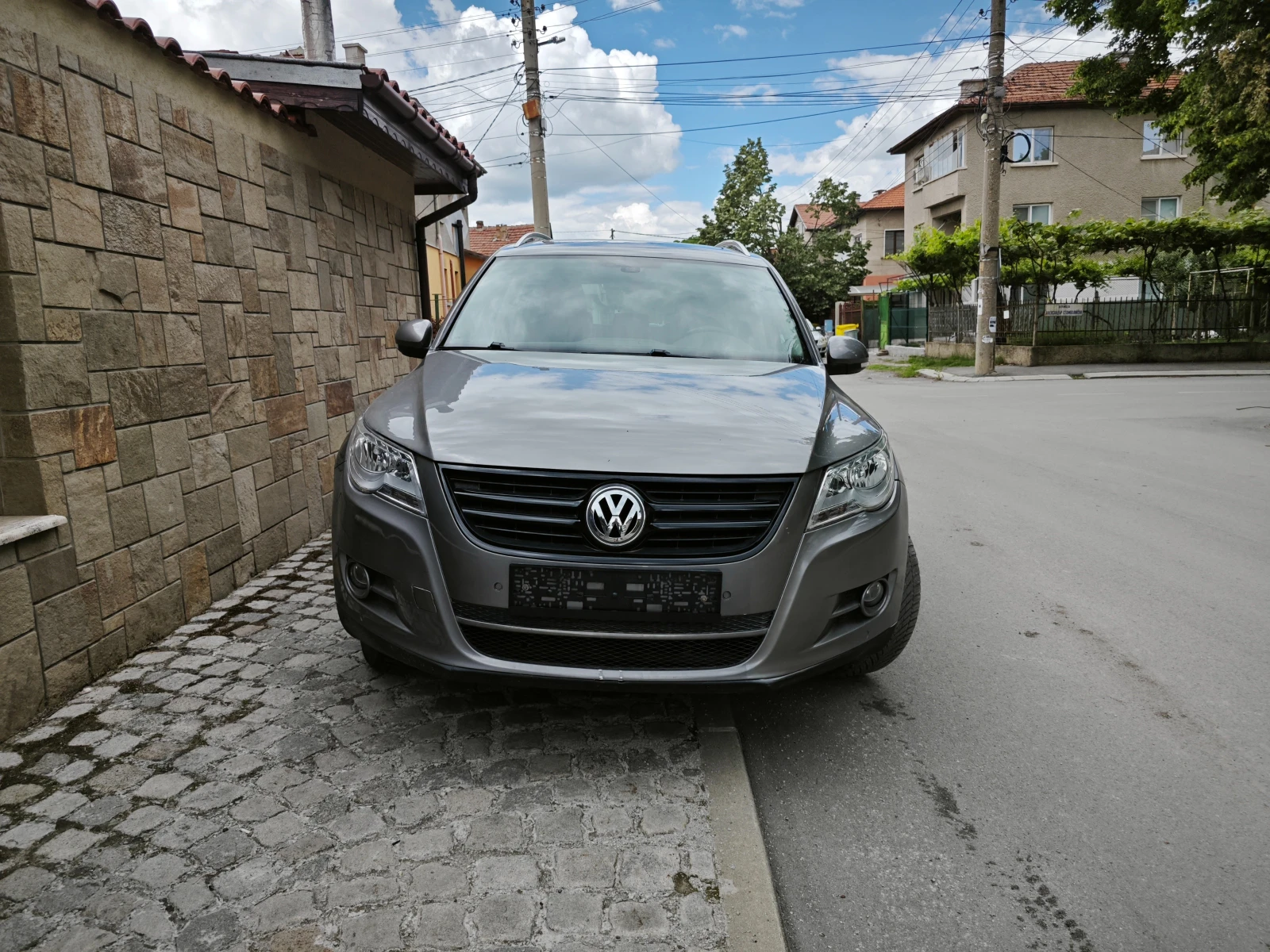 VW Tiguan 2.0 TDI 4Motion, снимка 2 - Автомобили и джипове - 54958372